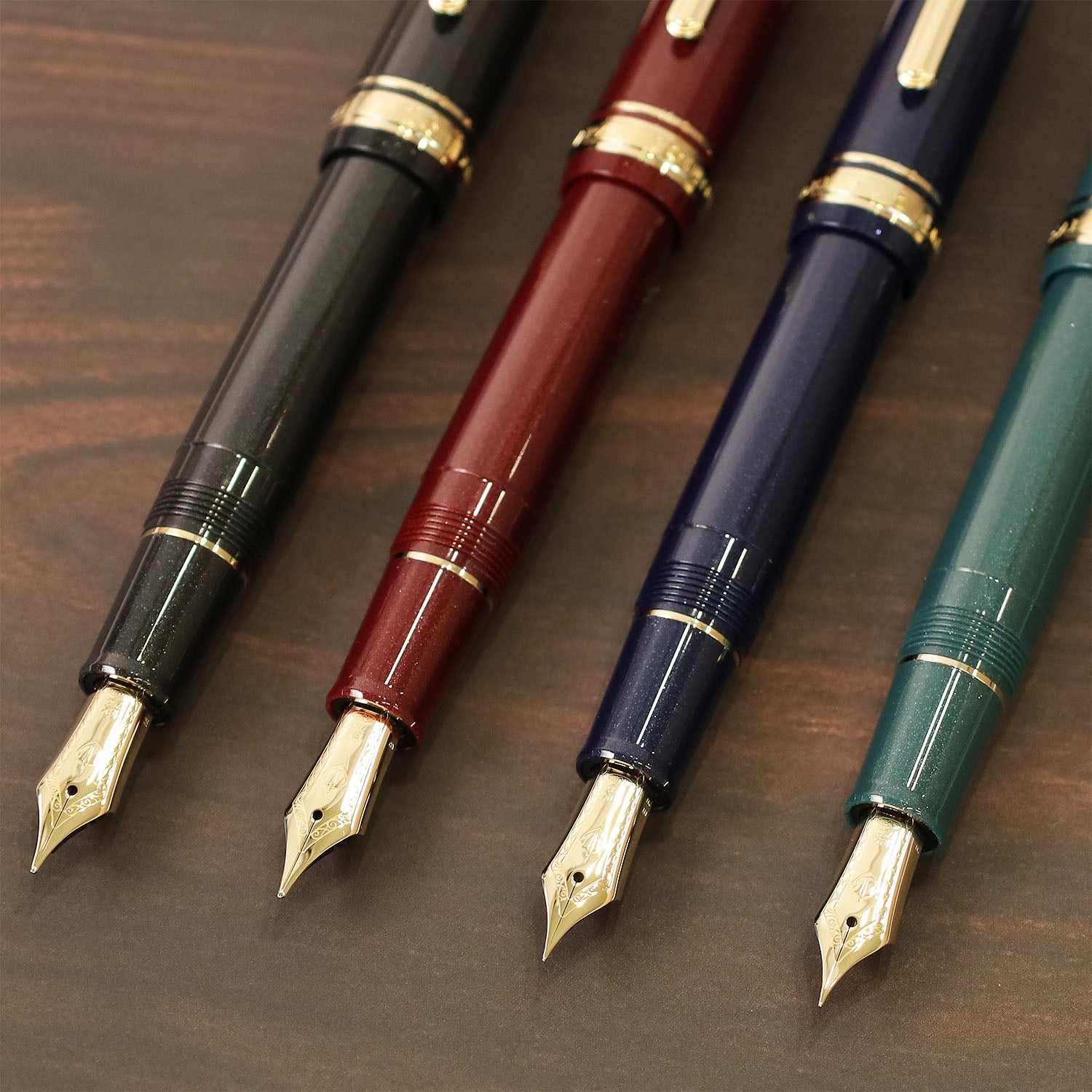 予約販売】プロフィット 18 ゴールドトリム 万年筆 – セーラーショップ