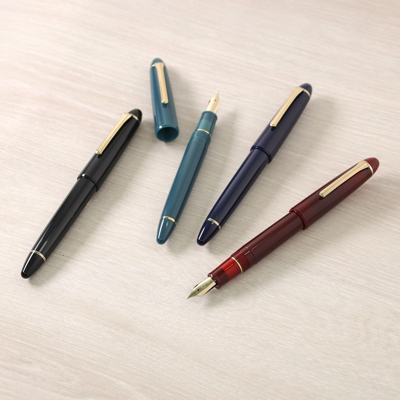 プロフィット カジュアルL ゴールドトリム 万年筆 – セーラーショップ